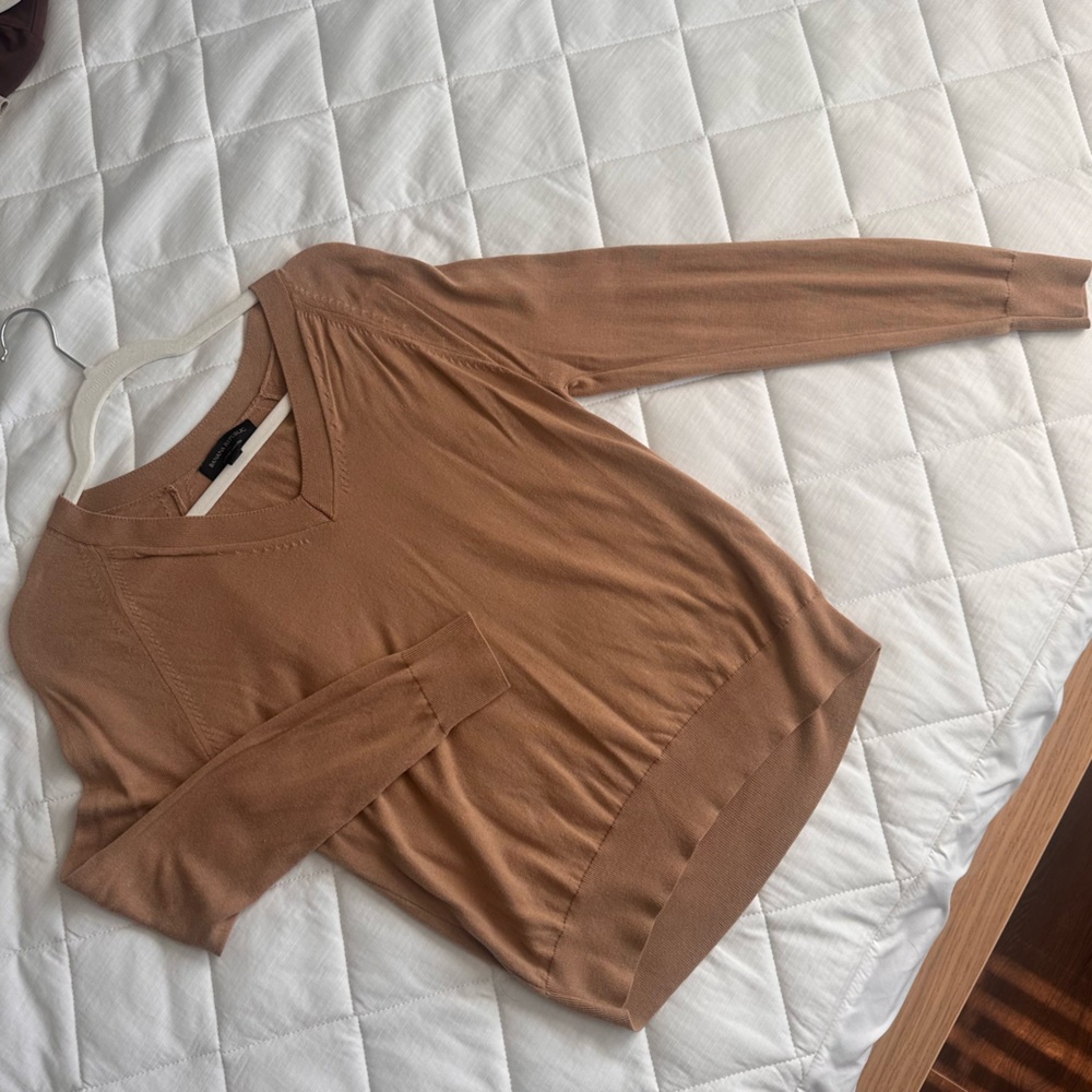 Banana Republic Vneck Thin Sweater